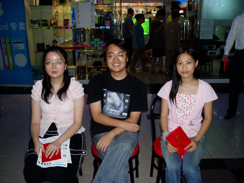 Ů������Ǿ��볿�����ߺ�Ӱ���������ڻ����кð���������Ц���ϡ�����